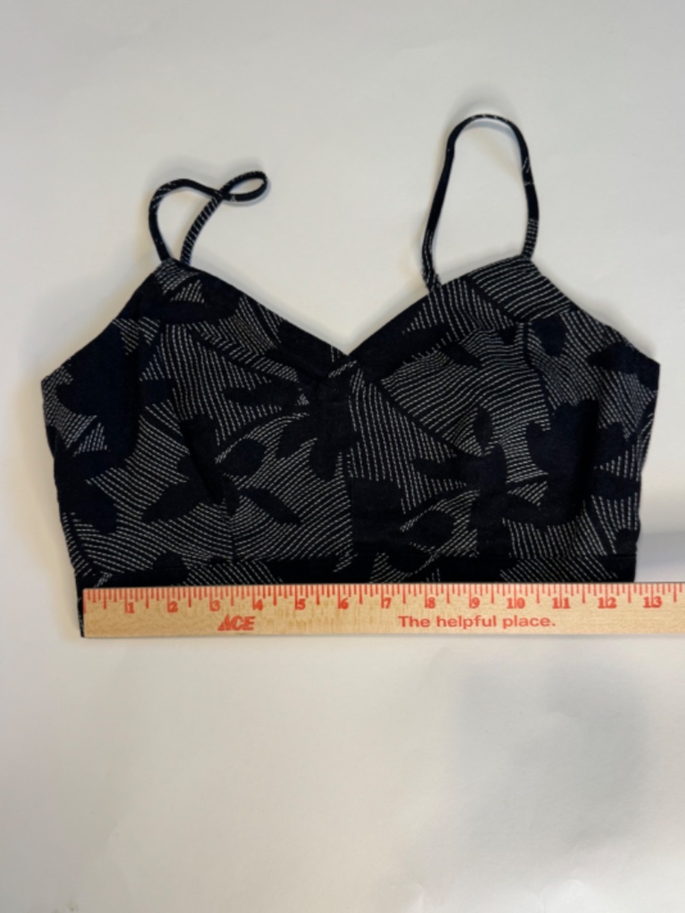Universal Thread Crop Top - Picture 4 of 5